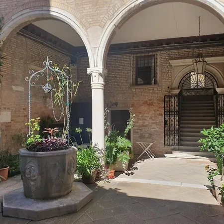 Ferienwohnung Al Mezzanino, Palazzo Torniello Venedig Exterior foto